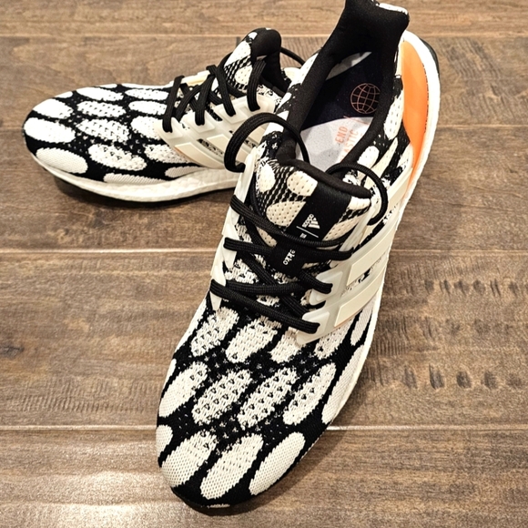 New Adidas Women's ULTRABOOST 1.0 x MARIMEKKO Dot Black/White (NWOT) - Picture 5 of 10